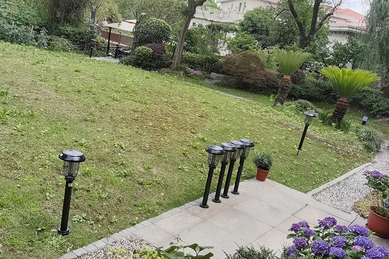 别墅庭院去驱蚊太阳能灭蚊灯